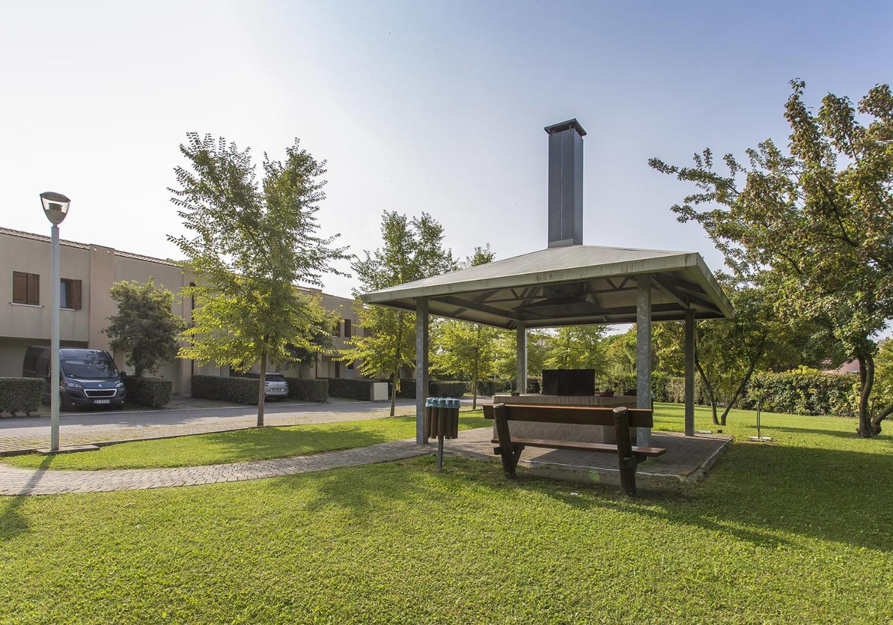 Villaggio Ai Ginepri Trilocale Superior Con 2 Bagni Caorle Exterior foto